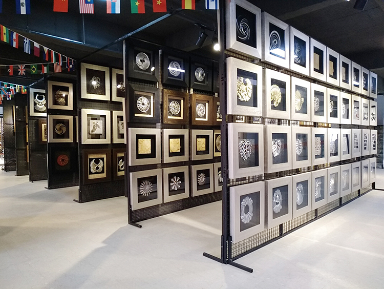 Shadow boxes