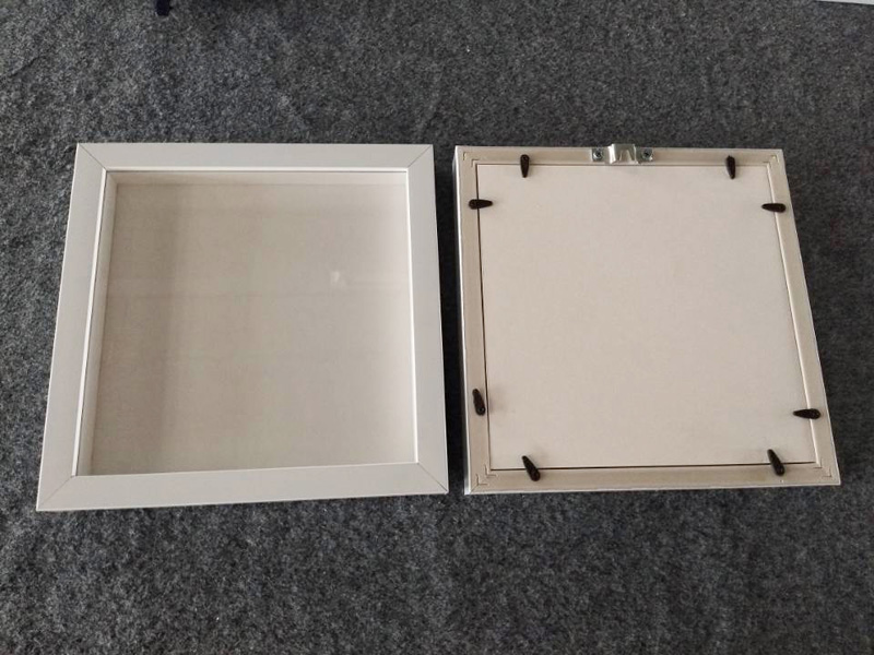 Shadow box frame