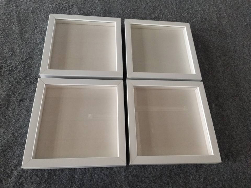 Shadow box